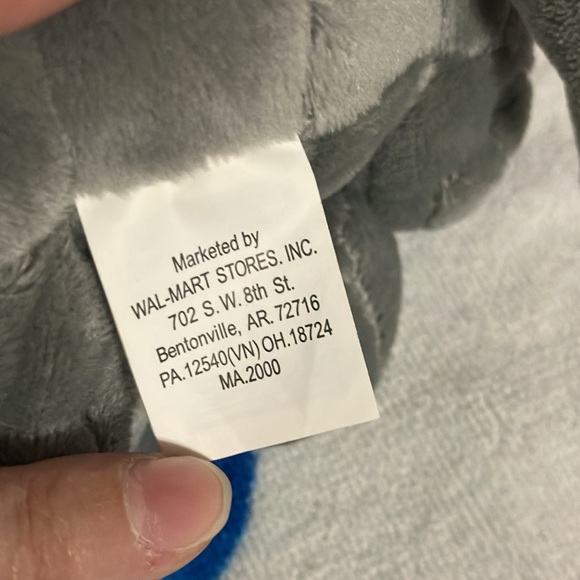 7” grey Christmas cat plush - Picture 3 of 5